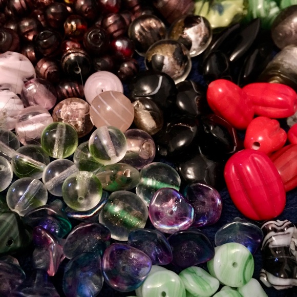 SALE! Large Assortment of Mostly Handmade Lampwork Beads + some wire as bonus! - Picture 2 of 5